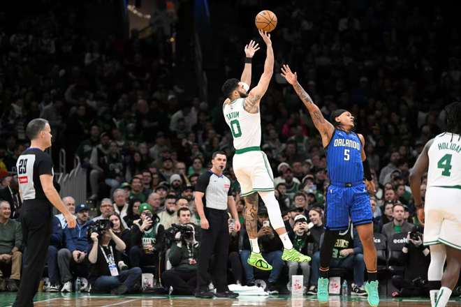 半岛.体育 :库里三巨头联手，掀起高潮得分突破，凯尔特人冲击季后赛！