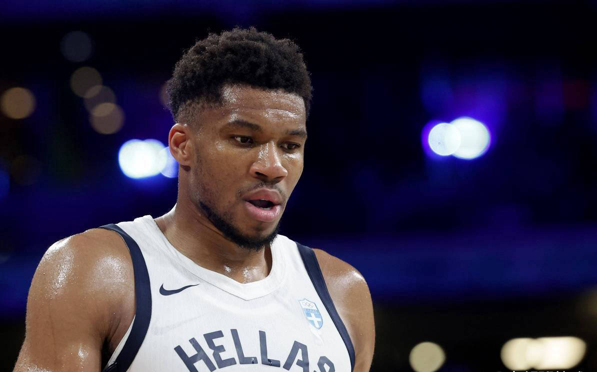 半岛.体育 :字母哥官方宣布险胜新规，IG引发争议！