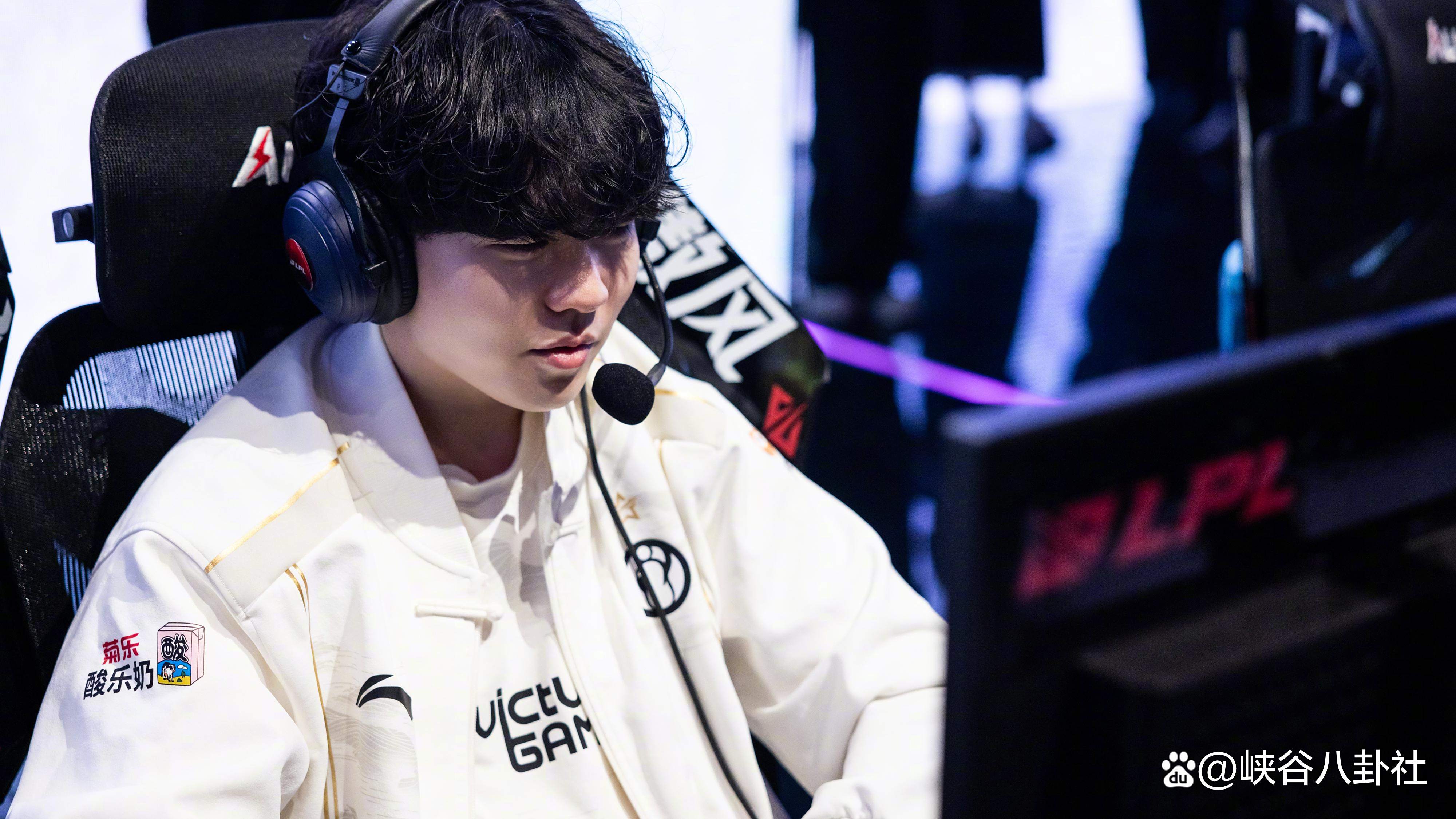 出色发挥引发热议！，Rookie在C9比赛中锐不可当气势如虹延续的简单介绍